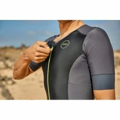 Zone3 Aquaflo+ SS Trisuit Men black/grey/neon green 9 Zone3 Aquaflo+ SS Trisuit Men black/grey/neon green -Deals Neopren Suits Store zone3 aquaflo ss trisuit men 5